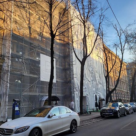 Alunana Lux Jakuzzi Apart, Facade Is Under Renovation, In Riga Art Nouveau Area, Self Check-In 外观 照片